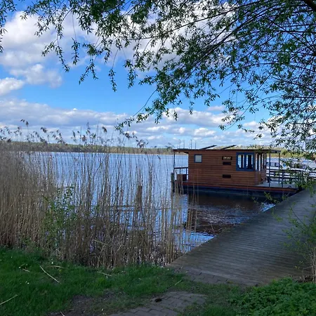 Gasthaus Am Rheinsberger See Guest house *